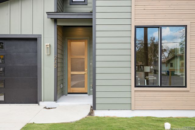 235 Oelkers, San Antonio, TX 78204