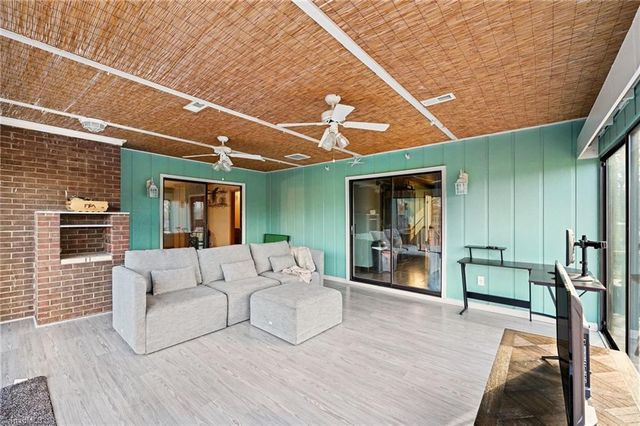 1289 Piney Grove Road, Kernersville, NC 27284