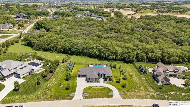 4215 S 230Th Plaza, Elkhorn, NE 68022