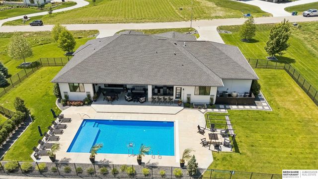 4215 S 230Th Plaza, Elkhorn, NE 68022