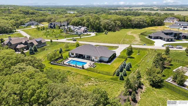 4215 S 230Th Plaza, Elkhorn, NE 68022