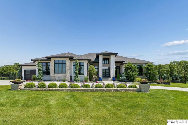 4215 S 230Th Plaza, Elkhorn, NE 68022