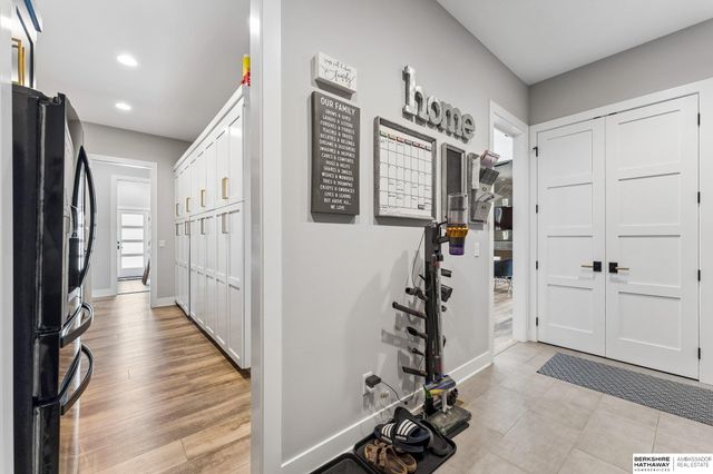 4215 S 230Th Plaza, Elkhorn, NE 68022