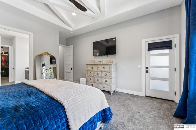 4215 S 230Th Plaza, Elkhorn, NE 68022