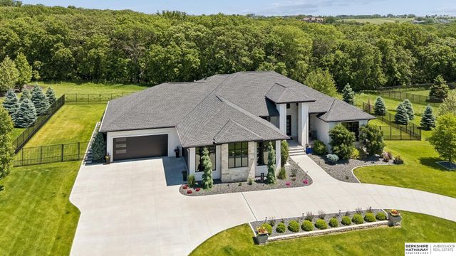 4215 S 230Th Plaza, Elkhorn, NE 68022