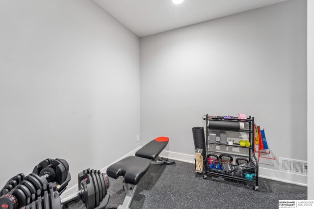 4215 S 230Th Plaza, Elkhorn, NE 68022