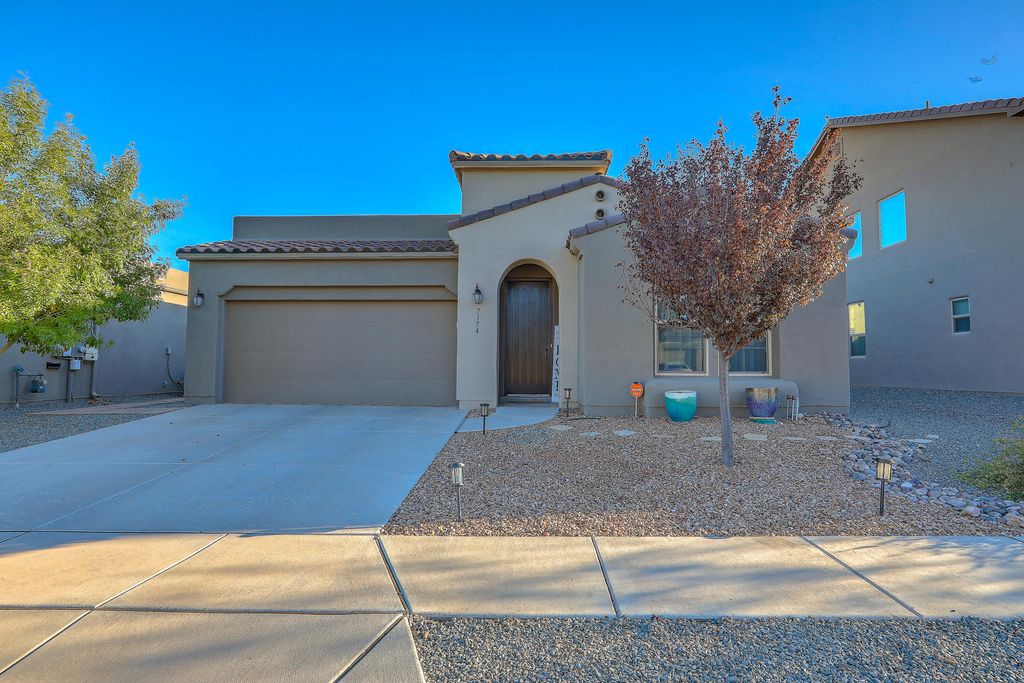 7174 WRANGELL Loop NE, Rio Rancho, NM 87144