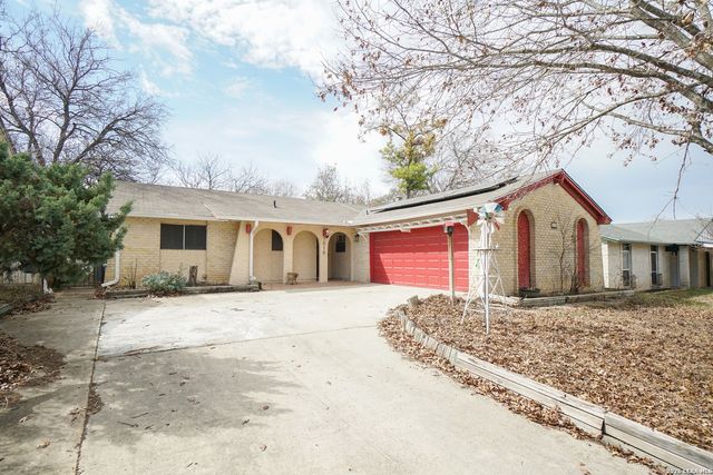 7610 Meadow Green, San Antonio, TX 78251