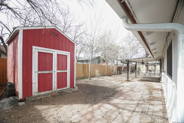 7610 Meadow Green, San Antonio, TX 78251