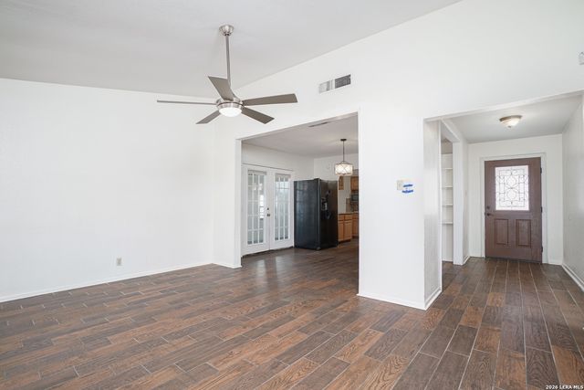 7610 Meadow Green, San Antonio, TX 78251