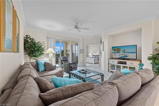 20061 Sanibel View CIR # 203, Fort Myers, FL 33908