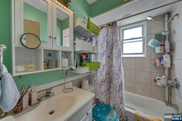216 Irving Place, Lyndhurst, NJ 07071