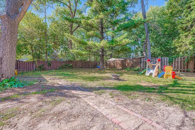 645 Gotzian Street, Saint Paul, MN 55106