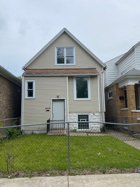 6905 Woodlawn Avenue S, Woodlawn, IL 60637
