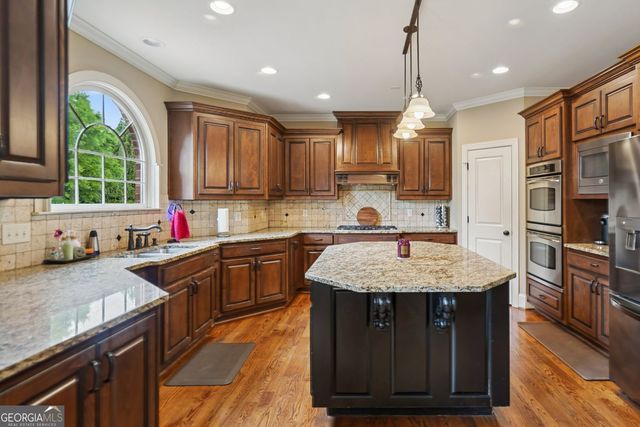 362 Grassmeade Way, Snellville, GA 30078