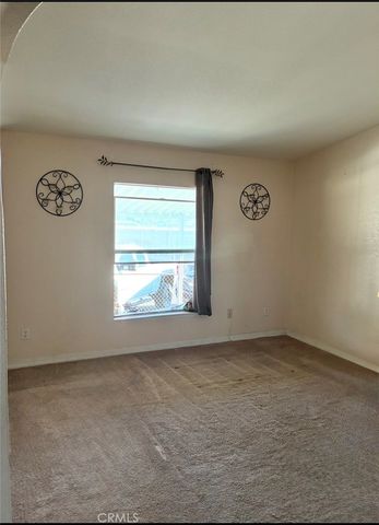 2727 E Pacific Street 40, Highland, CA 92346