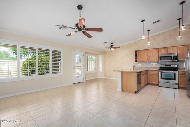 3920 E RUNAWAY BAY Place, Chandler, AZ 85249