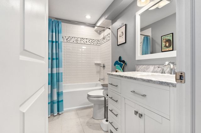 87 Bridge St Unit 2 2, Salem, MA 01970