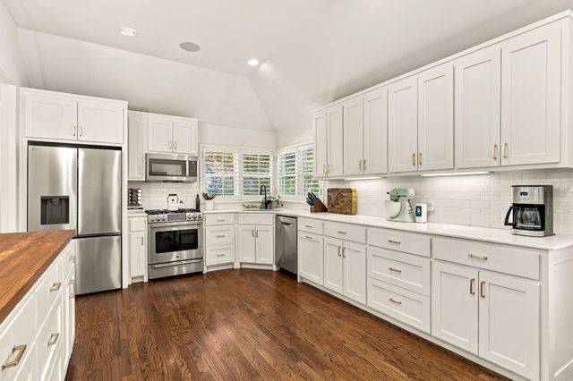 6438 Mccommas Boulevard, Dallas, TX 75214