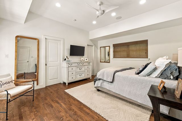 6438 Mccommas Boulevard, Dallas, TX 75214