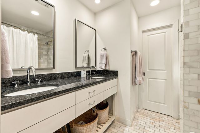 6438 Mccommas Boulevard, Dallas, TX 75214