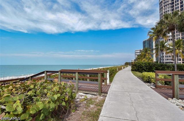 4551 Gulf Shore BLVD N 306, Naples, FL 34103