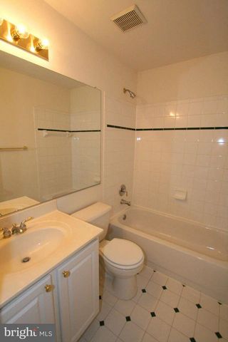46164 AISQUITH TER, Sterling, VA 20165