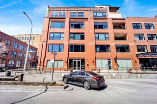 1118 W FULTON Street 202, Chicago, IL 60607