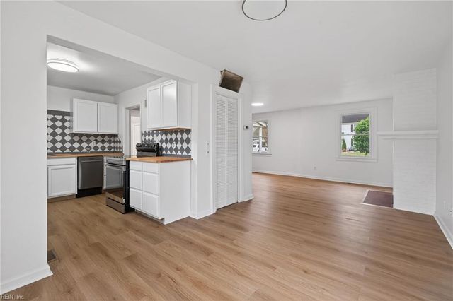 945 17th ST, Newport News, VA 23607