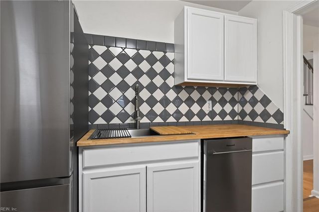 945 17th ST, Newport News, VA 23607