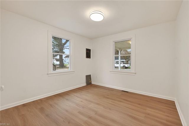 945 17th ST, Newport News, VA 23607