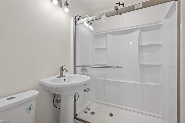 945 17th ST, Newport News, VA 23607