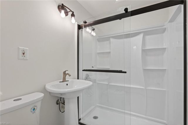 945 17th ST, Newport News, VA 23607