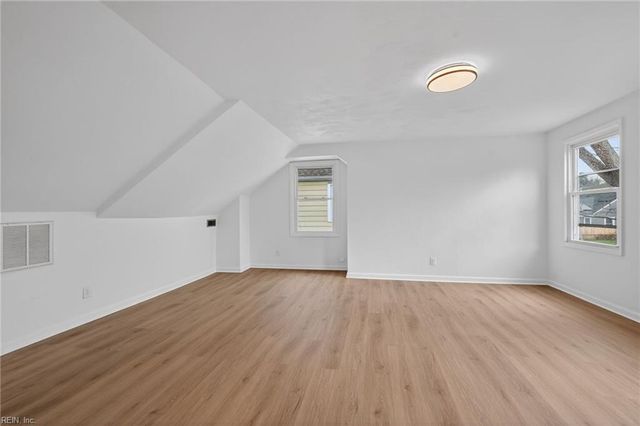 945 17th ST, Newport News, VA 23607