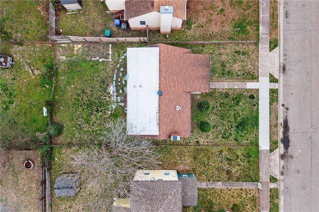 945 17th ST, Newport News, VA 23607