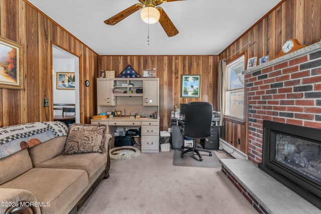 119 Edgewater Court, Toms River, NJ 08757