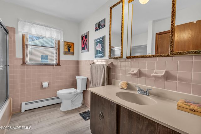 119 Edgewater Court, Toms River, NJ 08757