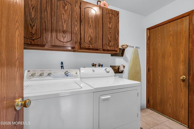 119 Edgewater Court, Toms River, NJ 08757