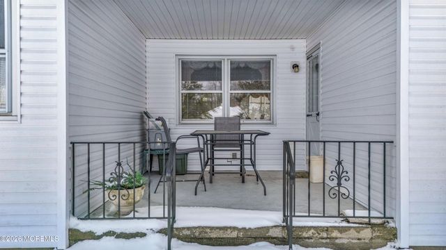 119 Edgewater Court, Toms River, NJ 08757