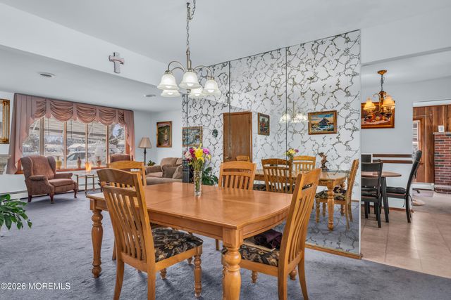 119 Edgewater Court, Toms River, NJ 08757