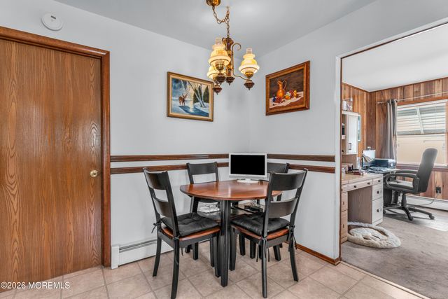 119 Edgewater Court, Toms River, NJ 08757