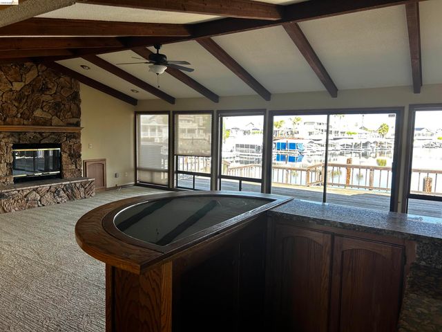 5593 Drakes Dr, Discovery Bay, CA 94505