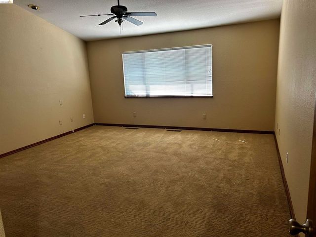 5593 Drakes Dr, Discovery Bay, CA 94505
