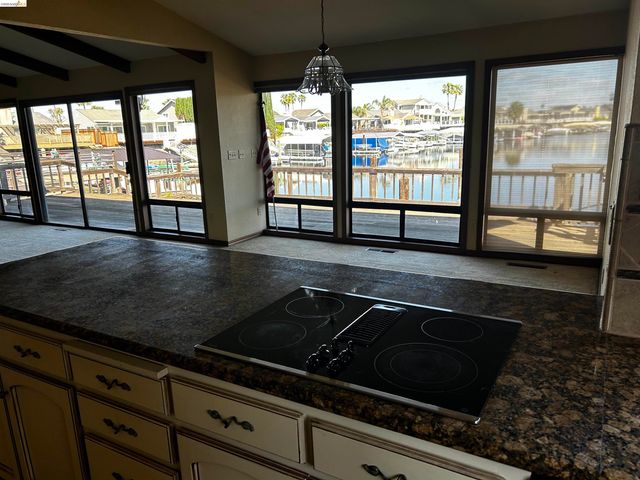 5593 Drakes Dr, Discovery Bay, CA 94505