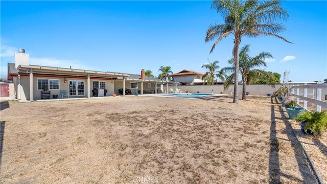 11658 Del Sur, Jurupa Valley, CA 91752