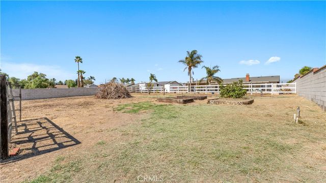 11658 Del Sur, Jurupa Valley, CA 91752