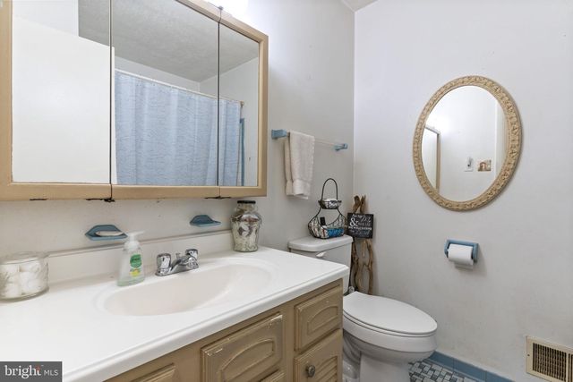 37580 ASHER RD, Mechanicsville, MD 20659