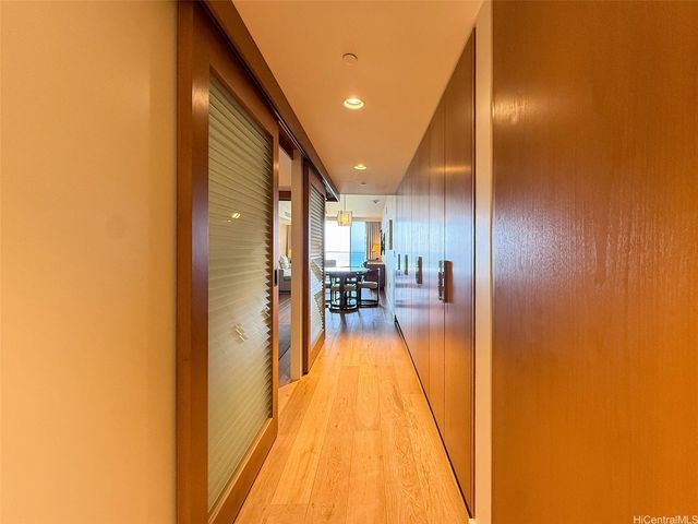 2139 Kuhio Avenue 2306, Honolulu, HI 96815