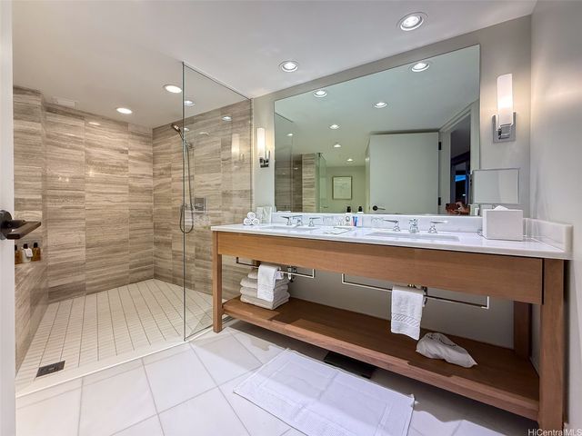 2139 Kuhio Avenue 2306, Honolulu, HI 96815