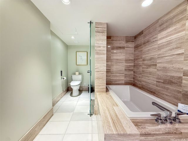 2139 Kuhio Avenue 2306, Honolulu, HI 96815